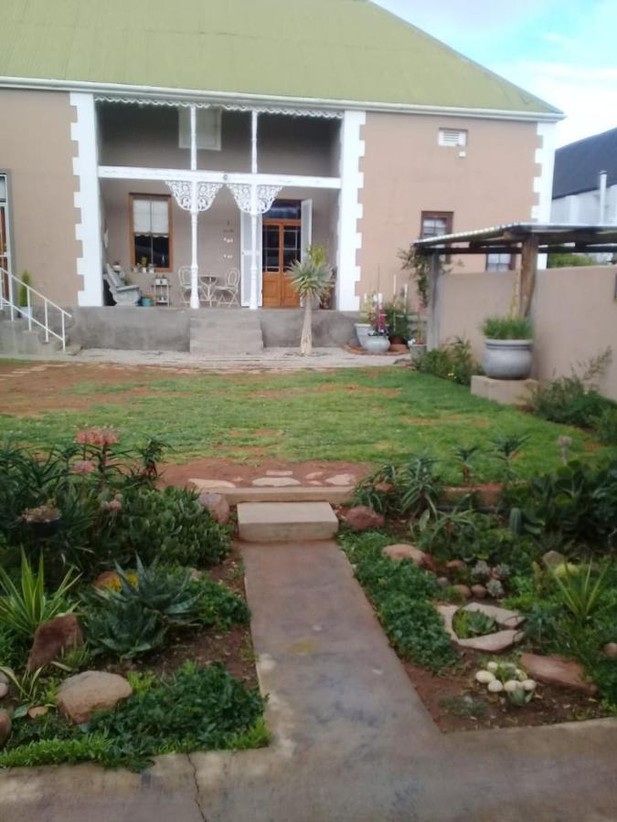 Carmel Villa B&B Or Self-Catering Calvinia Exterior photo